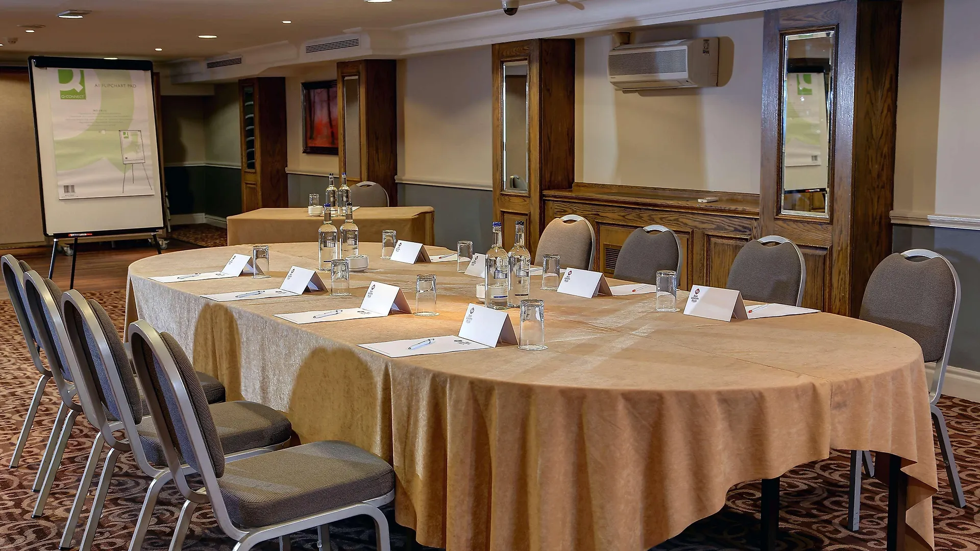 Aparthotel Best Western Plus Pinewood Manchester Airport-Wilmslow Hotel