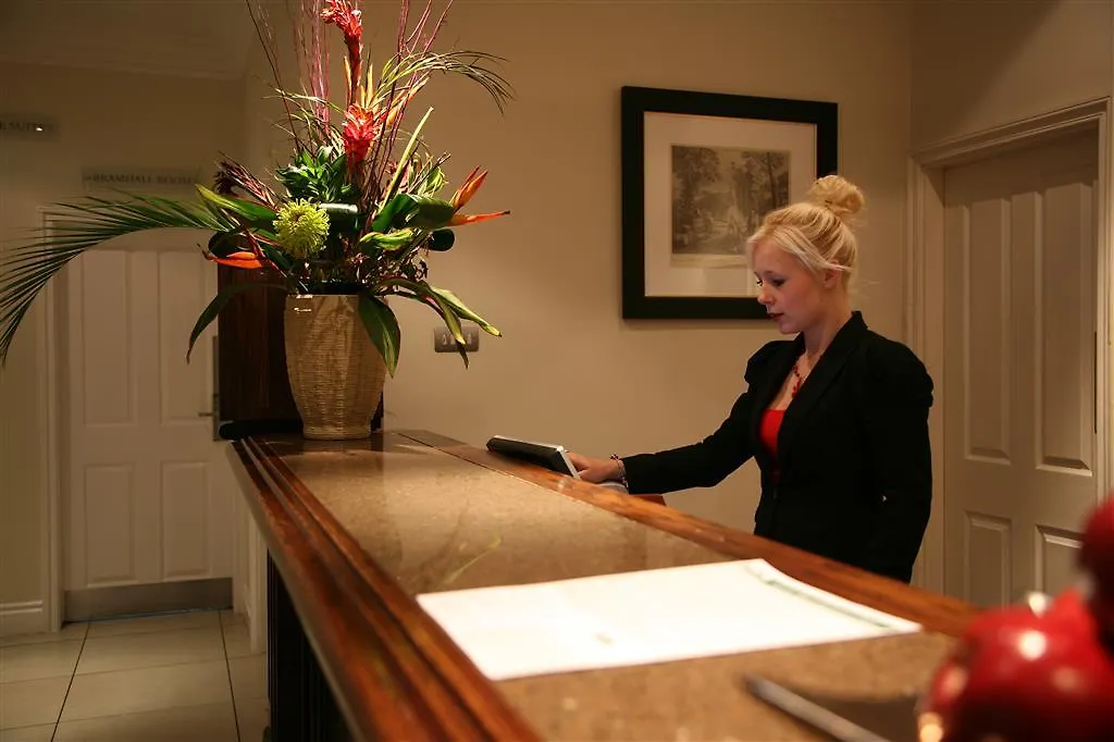 **** Aparthotel Best Western Plus Pinewood Manchester Airport-Wilmslow Hotel Regno Unito