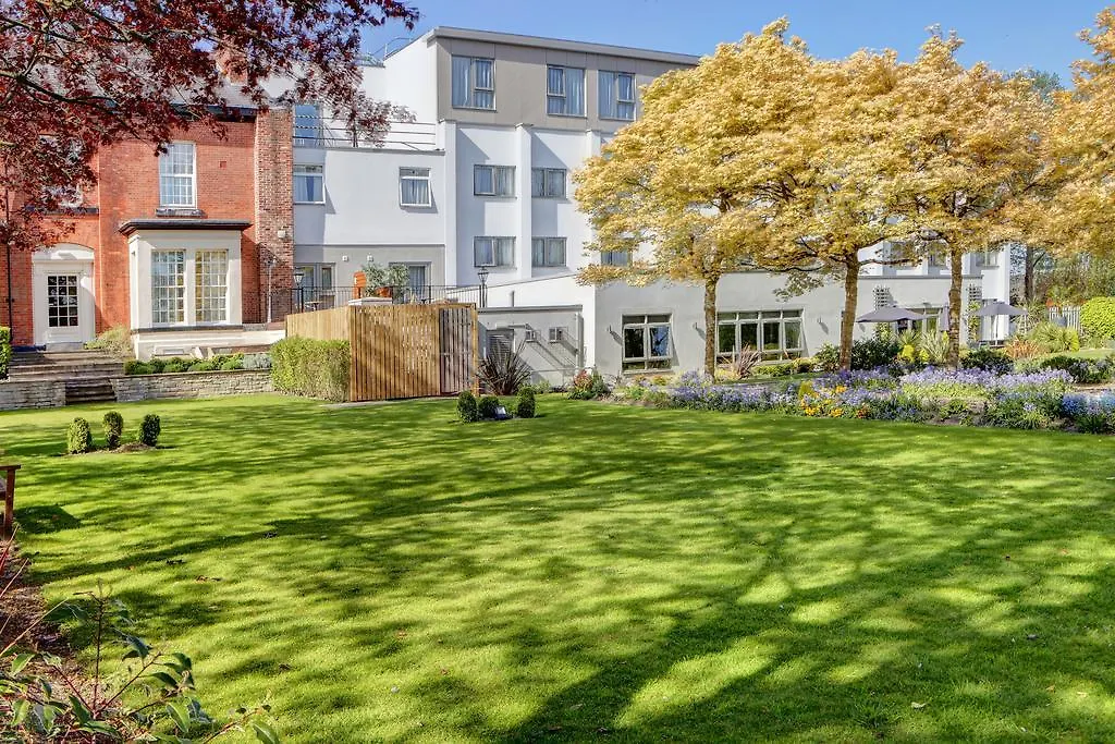 Best Western Plus Pinewood Manchester Airport-Wilmslow Hotel